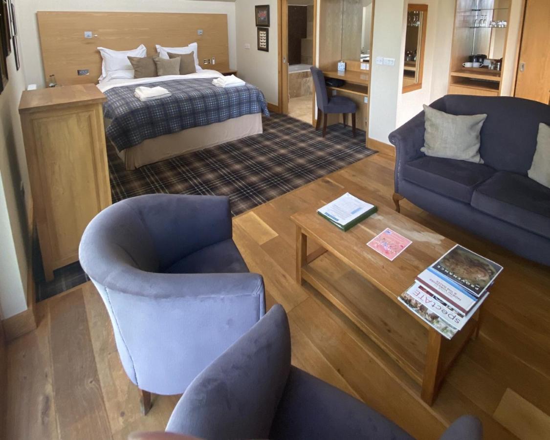 The Carpenters Arms Hotel Felixkirk Bagian luar foto